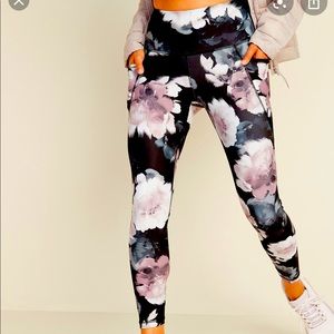 Floral Old Navy powersoft 7/8 legging